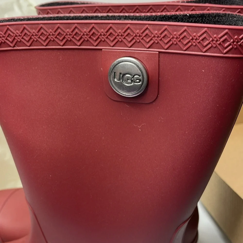 UGG Sienna Matte Garnet Rain Boots - Women's NWT